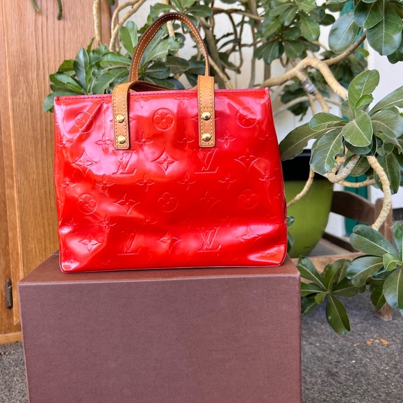Louis Vuitton Monogram Vernis Reade PM - Picture 6 of 10